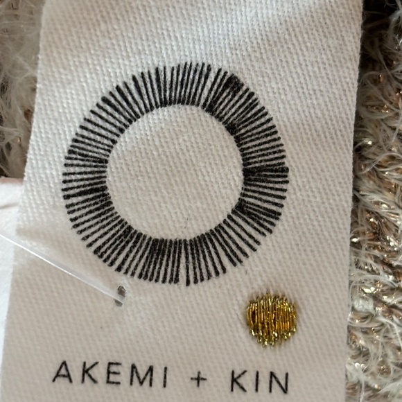 Anthropologie Akemi + Kin Poncho/Sweater OS‎ Gold Metallic Shimmer Eyelash Cape - Picture 6 of 10